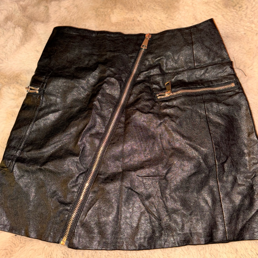 Black Leather Mini Skirt with Zipper Detail